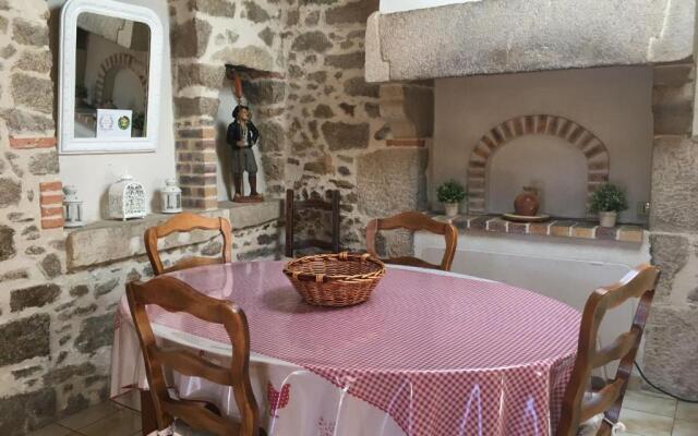 Gîte Saint-Michel-Mont-Mercure, 3 pièces, 4 personnes - FR-1-426-249