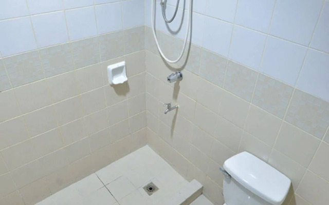 Amax Inn Makati II