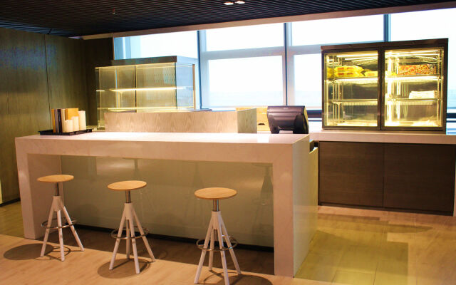 Hyatt House Shenzhen Airport