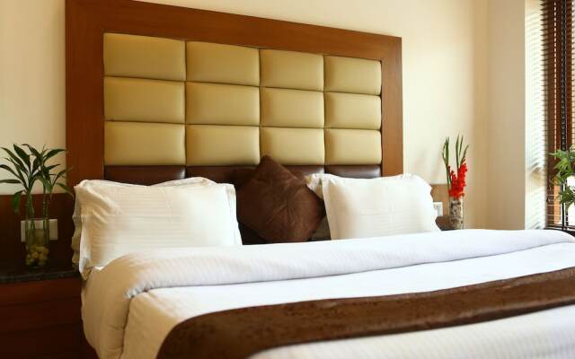OYO Rooms Mussoorie Library
