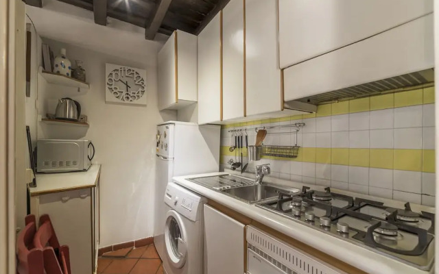 Stylish Flat Domus Aurea