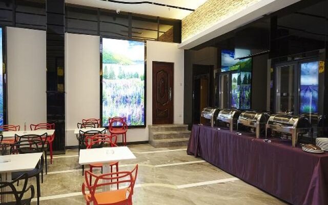 Lavande Hotel Wuhan Huanghelou Branch