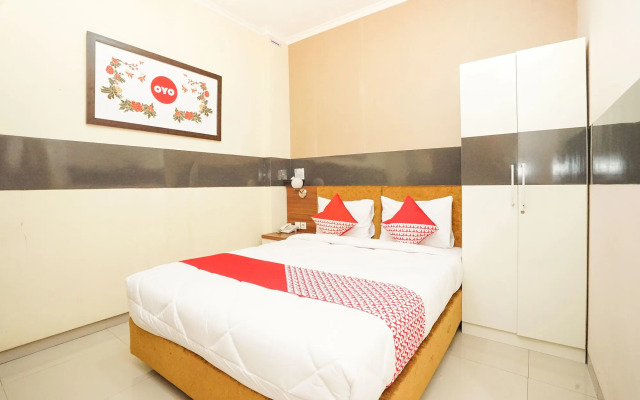 OYO 450 Semampir Residence