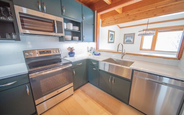 Tennis Townhomes 1309