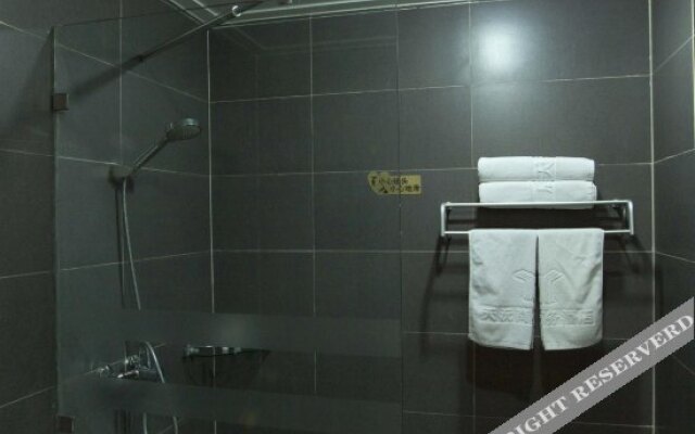 Riyuexing Business Hotel