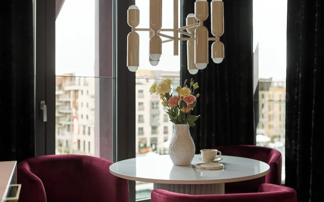 Granaria Premium River View by Downtown Apartments