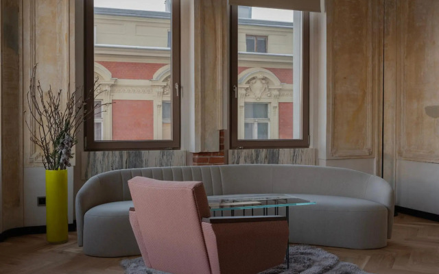 Grand Hotel