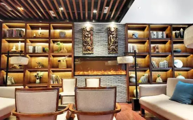 Crystal Pudi Hotel (Jingdezhen Zhushan Dongshi Huangyao)