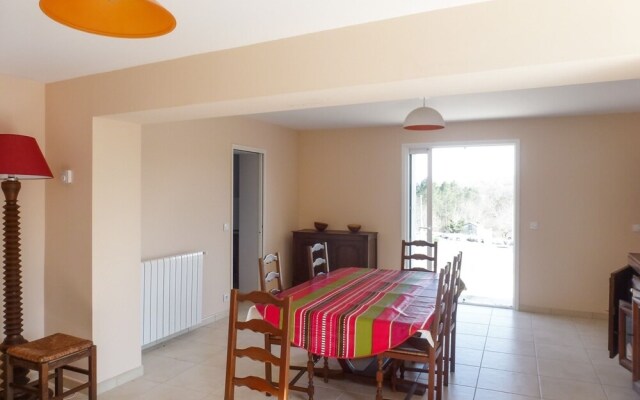 House With one Bedroom in Salies-de-béarn, With Wonderful Mountain Vie