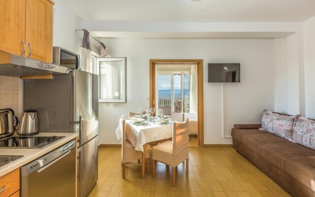 Awesome Home in Makarska With Wifi and 1 Bedrooms