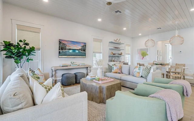 Afterley Pointe 213 LAK