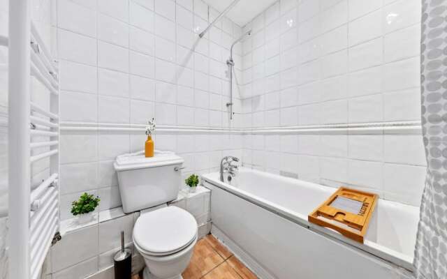 Remarkable 2-bed Apartment in Central London