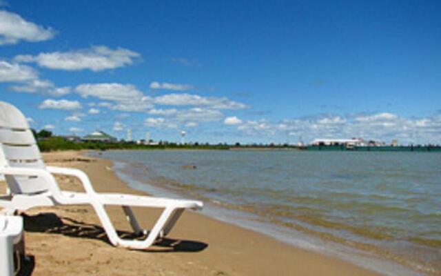 Grand Mackinaw Beachfront and Waterpark