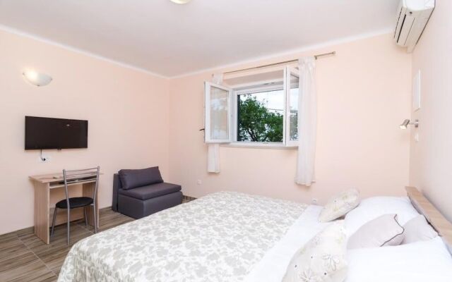 Apartments Lena & Lara