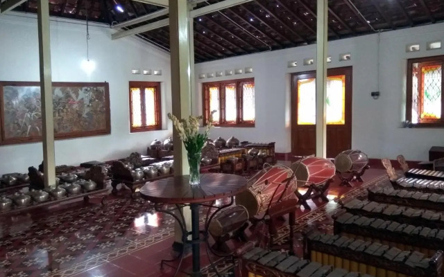 Omah Pitoe Guest House