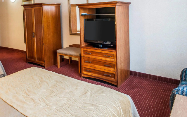 Comfort Inn & Suites I-25 Near Spaceport America