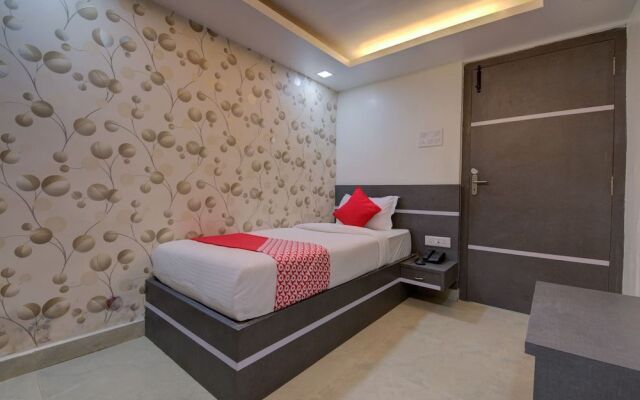 Oyo 29204 Hotel Blue Sapphire