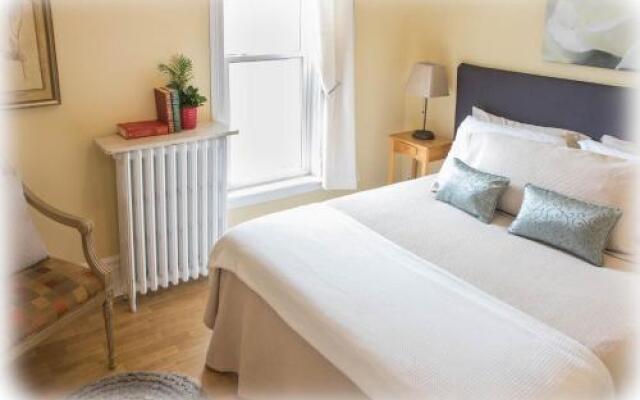 A Night at Rosehurst