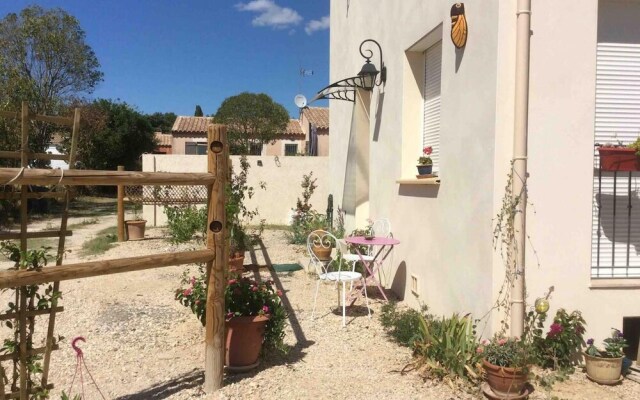 House with 2 bedrooms in Clarensac with furnished garden and WiFi 40 km from the beach