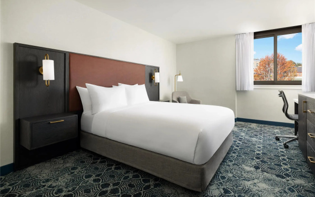 Holiday Inn Concord Downtown