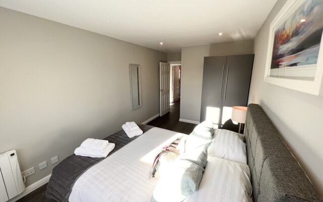 Beautiful central apartment with parking