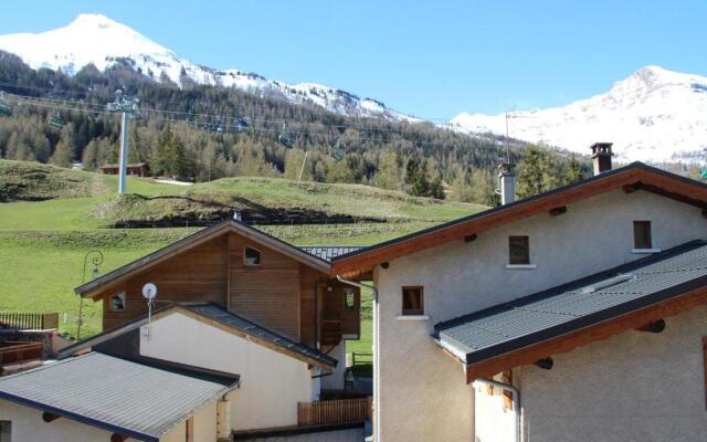 Appartement Lanslevillard, 3 pièces, 7 personnes - FR-1-508-7