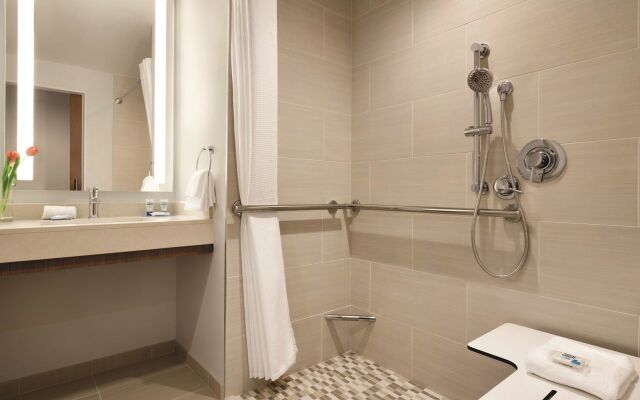 Hyatt House Virginia Beach / Oceanfront