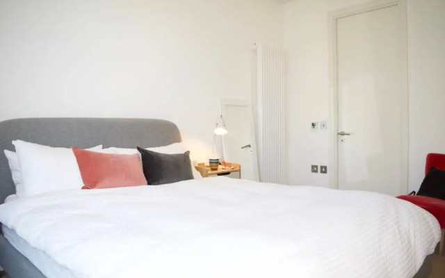 Quarter Mile Flat With Stunning Meadows View