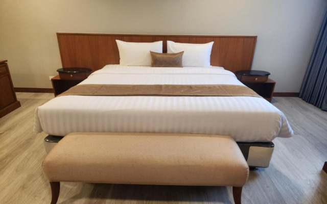 United Tower Thonglor by Aspira