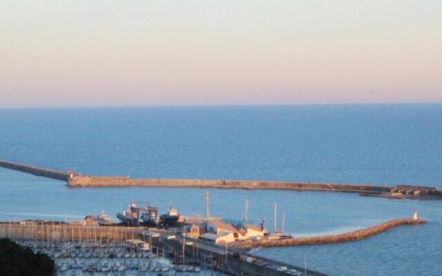 Luxury apartment facing the Mediterranean