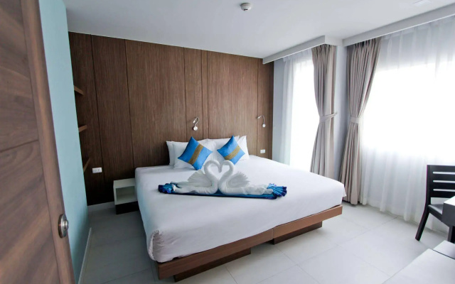 Отель Centro One Patong