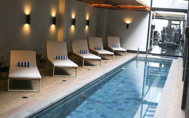 4WOO Hotel