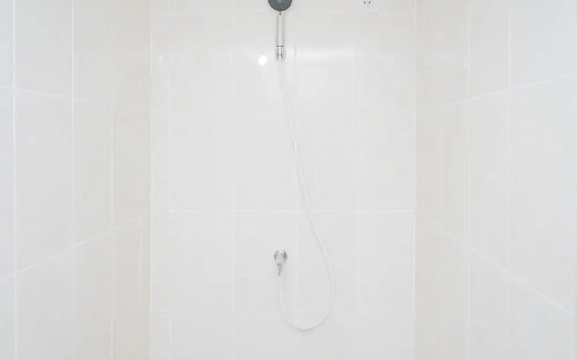 Comfort with Garden View Studio Apartment M-Town Residence