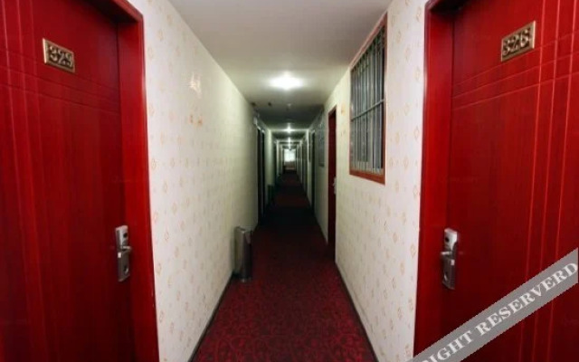 Junyi Chain Hotel (Yongfeng Subway Station)