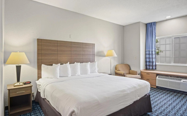 Sonesta Essential Hotels & Suites Kansas City/Blue Springs