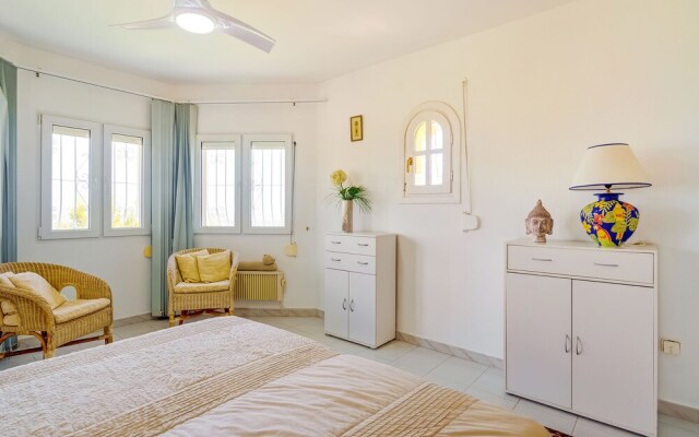 Beautiful Villa in Pedreguer With Swimming Pool