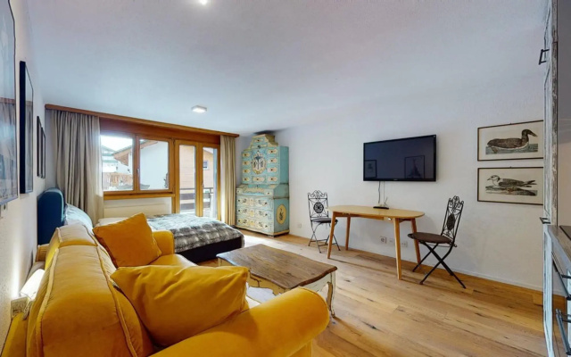 Bright studio with balcony & view to the Matterhorn