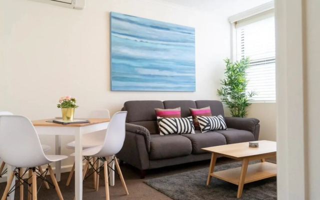 Comfortable New 1 Bedroom Apartment in St Klidas