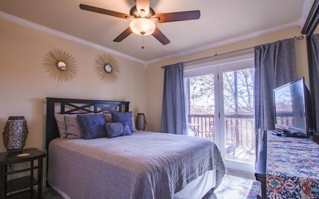 The Cozy Nest 2 Bedroom Condo