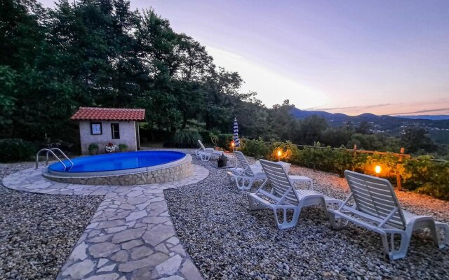 Awesome Home in Lovran With Wifi, 2 Bedrooms and Outdoor Swimming Pool