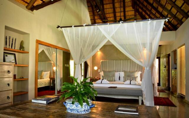 Khaya Ndlovu Safari Manor