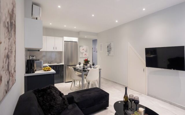 Marialena Luxury Apartment