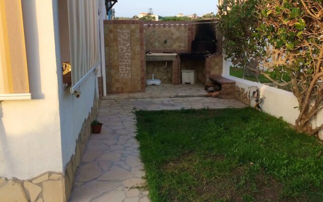 House With 2 Bedrooms in Calasetta, With Furnished Terrace - 400 m Fro