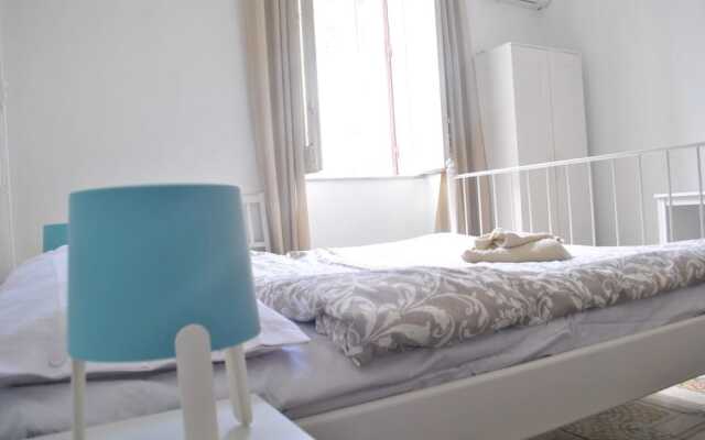 Sunrise Hostel & Rooms