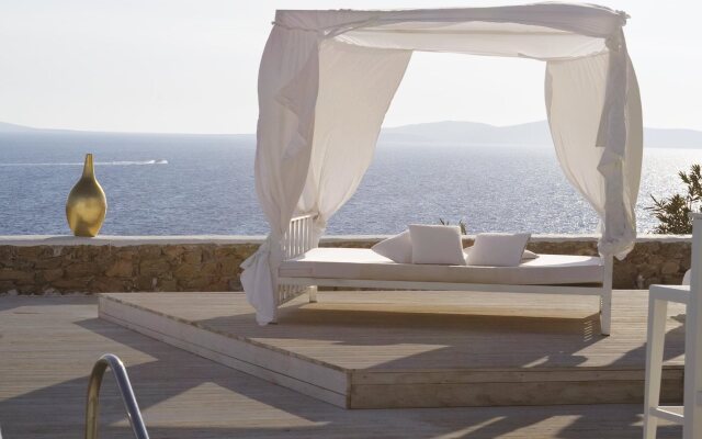 Suntouch Suites ‘’By Checkin’’ Adults Only