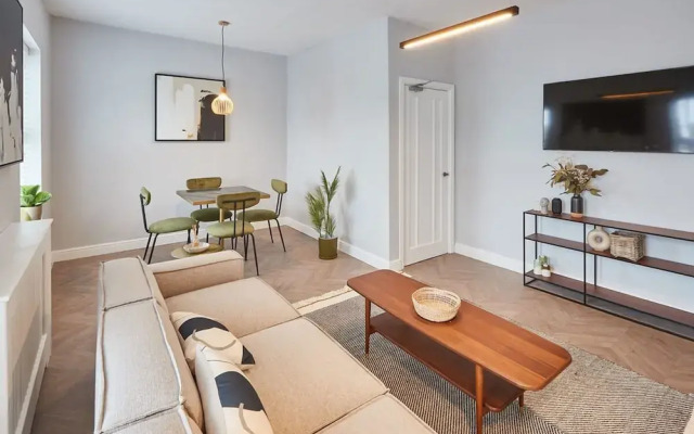 Host Stay Cosy Coastal Apartment 2