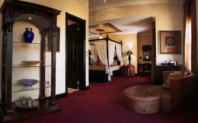 Royal Elephant Hotel & Conference Centre