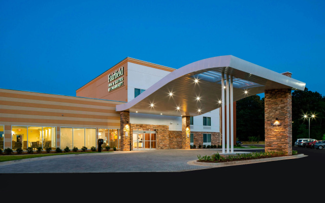 Fairfield Inn and Suites by Marriott Ba...