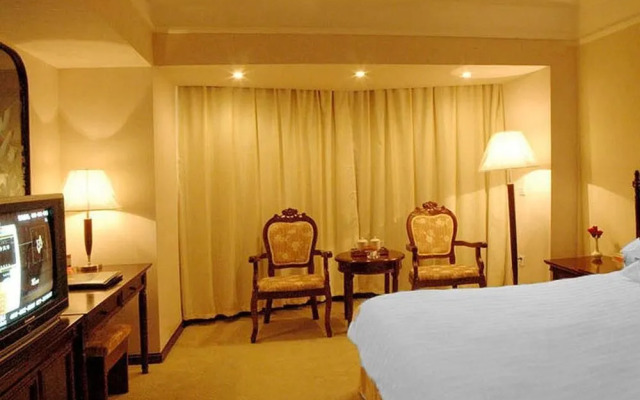 Luoyang Dahao Heshan Hotel