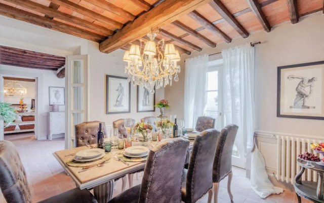 Villa Lina in Lucca With 4 Bedrooms and 3 Bathrooms
